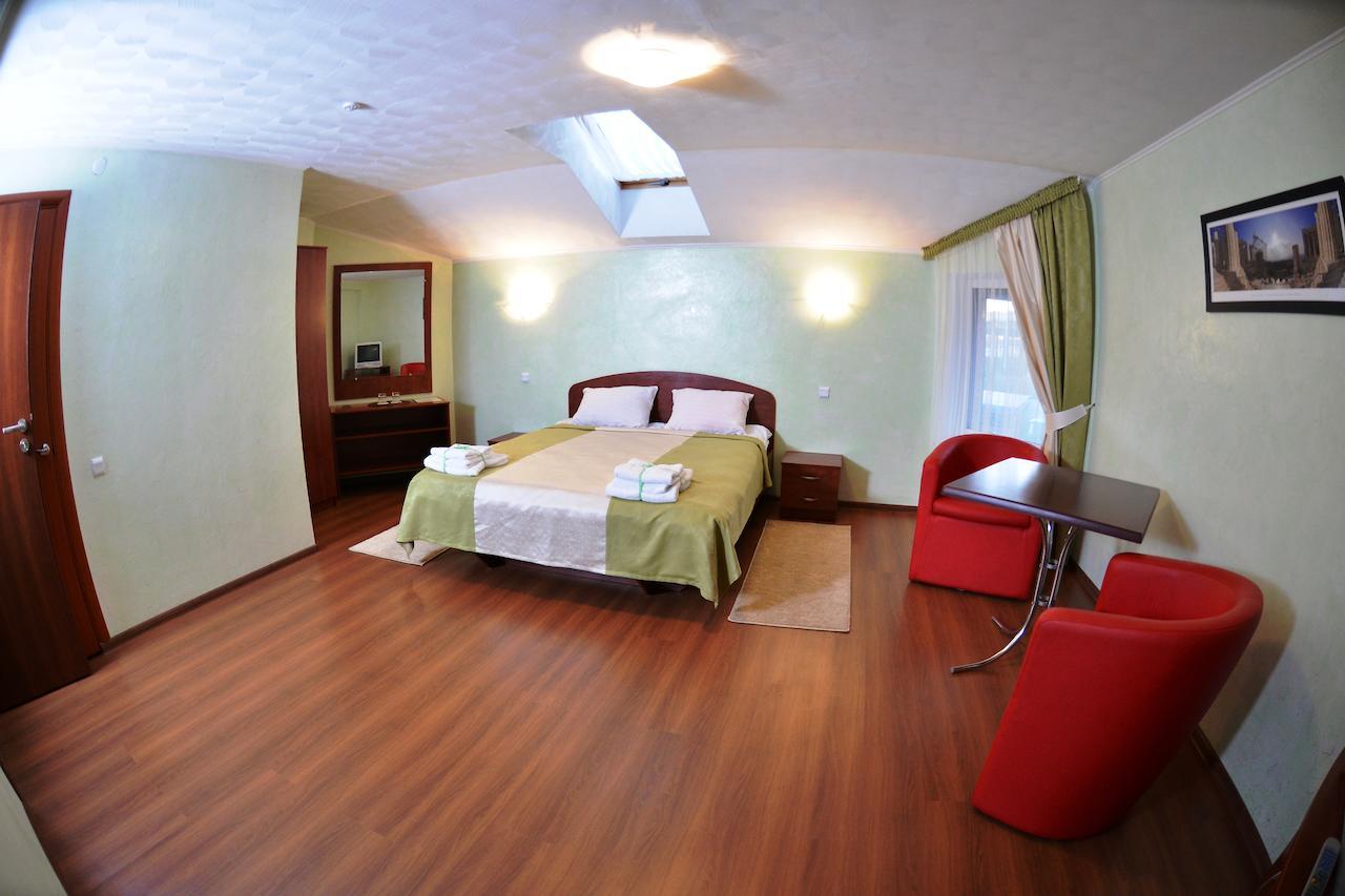 Forsage Hotel Rivne Exterior photo
