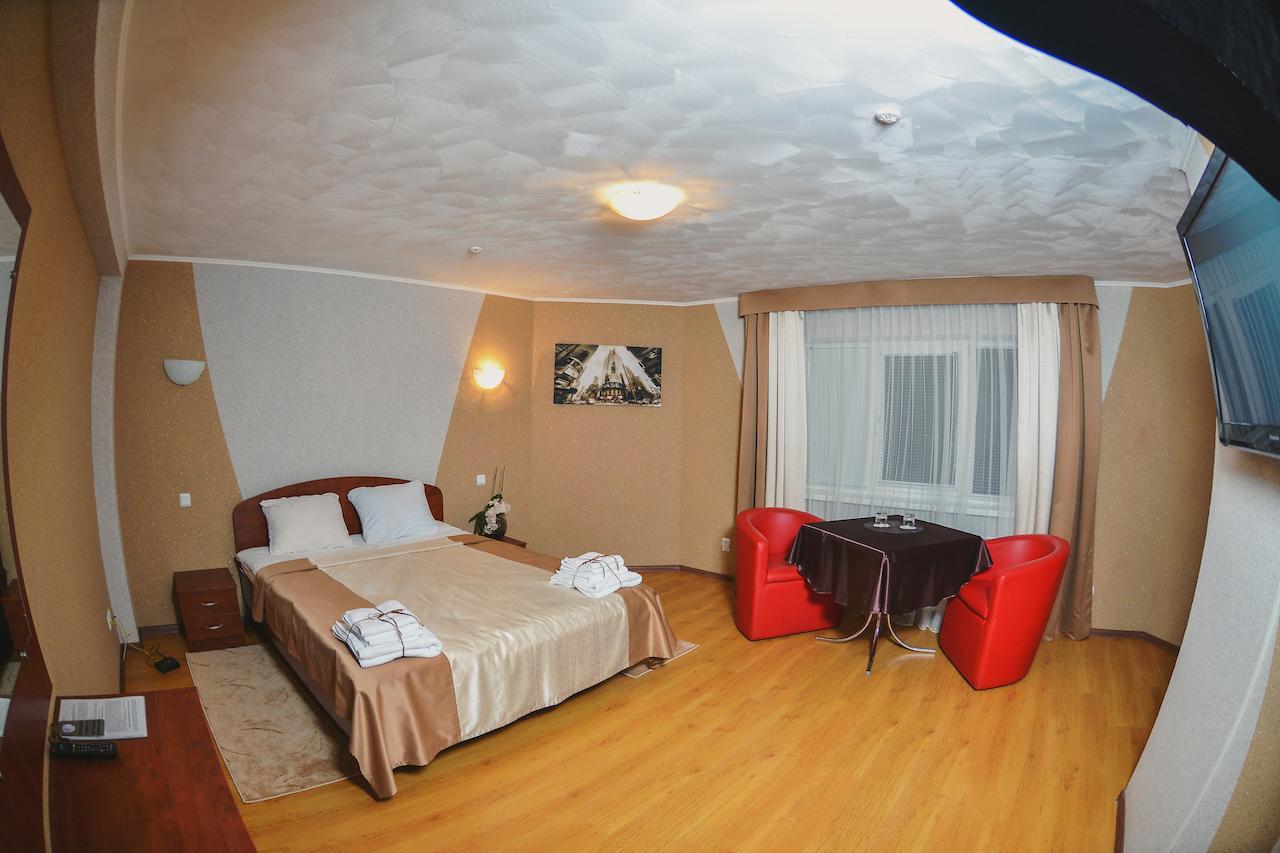 Forsage Hotel Rivne Room photo